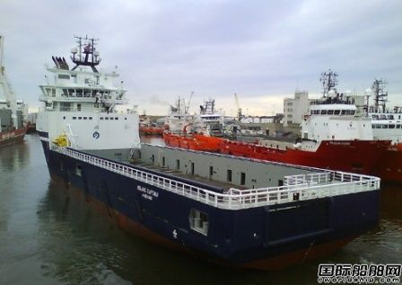 Halliburton包租“Island Captain”號