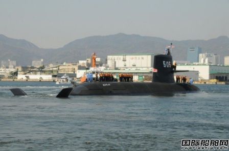 日本“瑞龍”號潛水艇入役