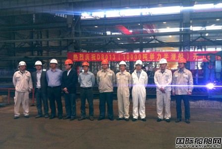 道達(dá)海洋重工10000噸舉力半潛駁開(kāi)工