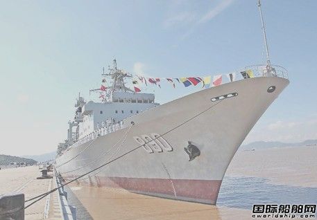 滬東中華2萬(wàn)噸巢湖艦入列東海艦隊(duì)