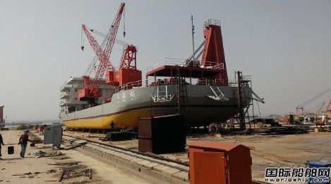 振興船廠一艘新型工程海洋鋪排船下水    