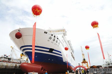 中國最大客滾船"渤海鉆珠"輪下水