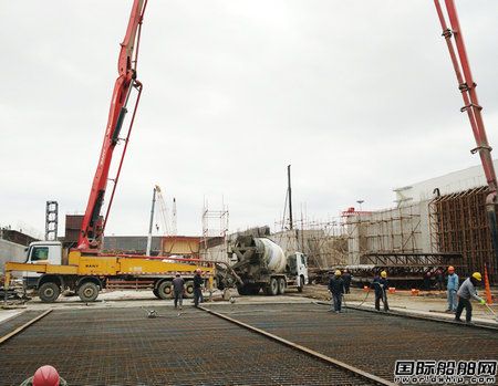 海新船務(wù)船塢底板施工完成