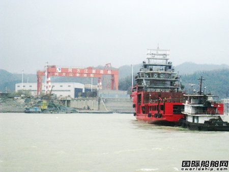 同方江新“中油應(yīng)急103”下水