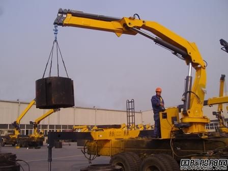 徐工首臺(tái)通過(guò)CCS認(rèn)證船用起重機(jī)下線  