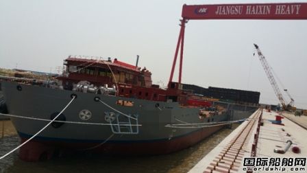 海新重工1000噸起重船和塢門下水