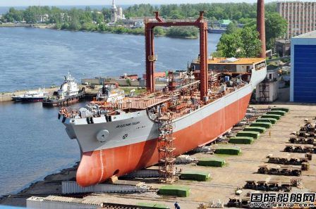 蘇聯(lián)解體后俄羅斯海軍首艘油船下水