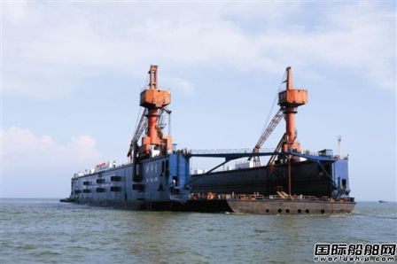 北部灣首艘10萬(wàn)噸級(jí)浮船塢落戶欽州港