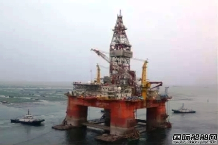 “海洋石油981”平臺靠泊中集來福士