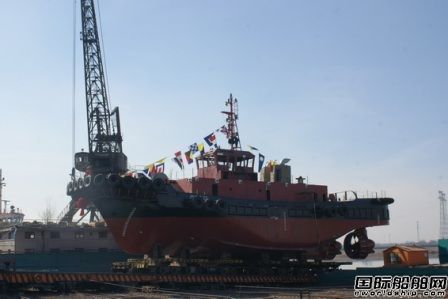 新河船舶重工2艘8000HP全回轉(zhuǎn)拖輪下水