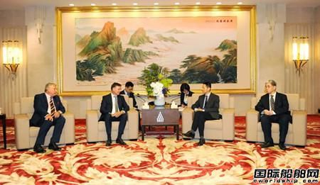 雷凡培拜會上海市委副書記、市長應(yīng)勇