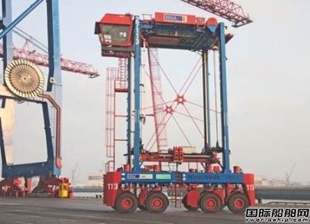 漢堡港首次引進(jìn)2臺混合動力跨運車