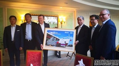 雷凡培會見法國達索集團首席執(zhí)行官夏伯納