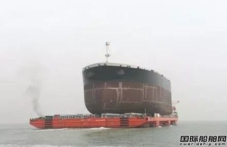 寧波三星重工建造國(guó)內(nèi)最大船舶分段單體出運(yùn)