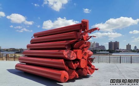上海船廠“上帶一號(hào)” 帶纜艇化身藝術(shù)品落座楊浦濱江