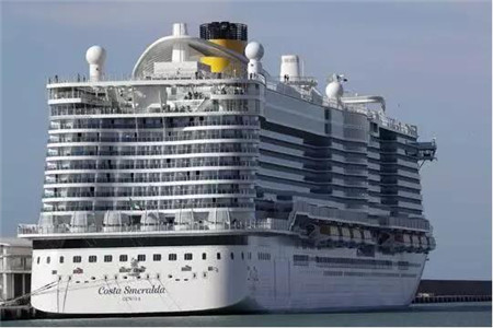 “Costa Smeralda”號郵輪排除新型肺炎近7千人上岸