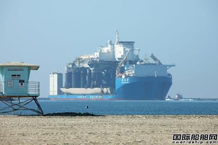 “新光華”號(hào)美國(guó)運(yùn)載海上發(fā)射平臺(tái)啟程前往俄羅斯