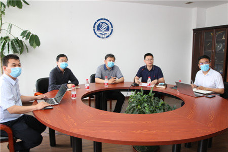 大連海大研發(fā)首臺船用消毒凈化布風(fēng)器樣機在“育鯤輪”安裝測試