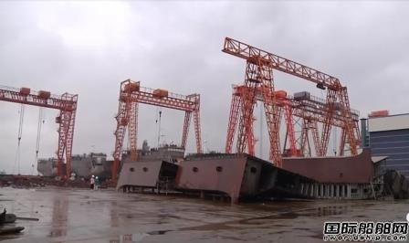 和泰船舶2艘“武漢型”江海直達(dá)船完成分段建造