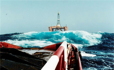 Solstad Offshore出售了2艘三用工作船