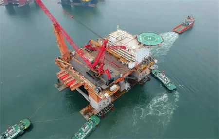 中集來福士完成第三座海上風(fēng)電安裝平臺改造交付離港