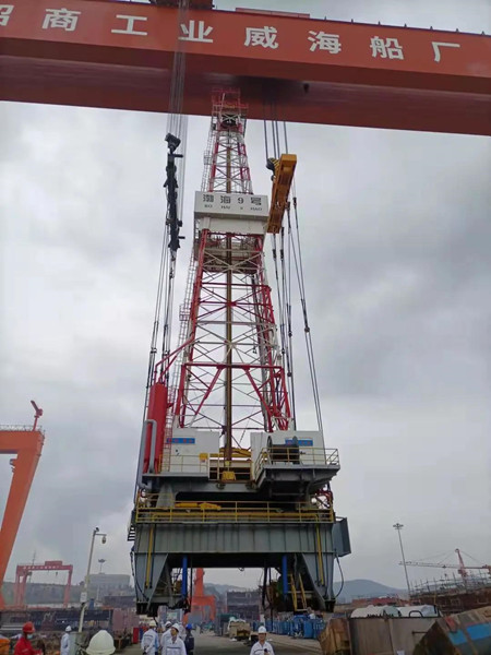 威海金陵完成渤海9號(hào)鉆臺(tái)井架拆除工程