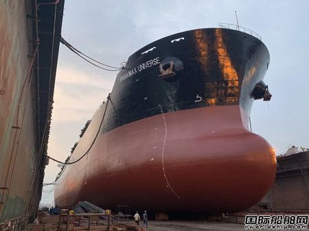 廣東中遠海運重工搶塢期拼船期實現(xiàn)“環(huán)利”按期開航
