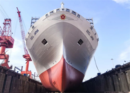舟山中遠(yuǎn)海運(yùn)重工高效搶修“OOCL JAPAN”輪贏得客戶好評