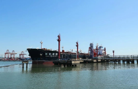 “長航琥珀”輪圓滿執(zhí)行天津石化首載海洋原油運輸任務(wù)