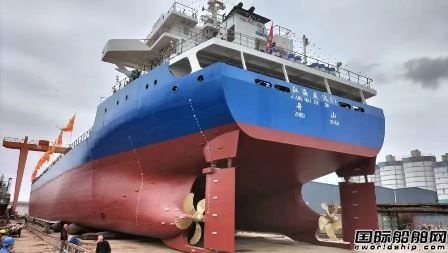 和泰船舶兩艘優(yōu)化型14000噸江海直達(dá)散貨船下水