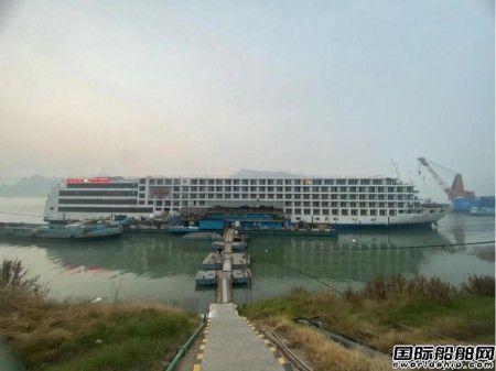 川船重工建造長江最大豪華游輪“世紀(jì)綠洲”號(hào)完成試航