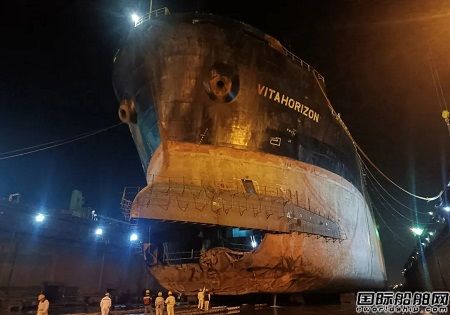 廣東中遠(yuǎn)海運(yùn)重工完成“地平線”輪球鼻艏海損塢內(nèi)修復(fù)工程