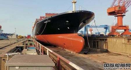 舟山中遠海運重工完成“MAERSK KIEL”輪鋼結(jié)構(gòu)換新工程提前開航