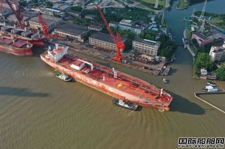 廣東中遠(yuǎn)海運(yùn)重工首艘雙燃料改裝船“雙子”輪進(jìn)廠開(kāi)工