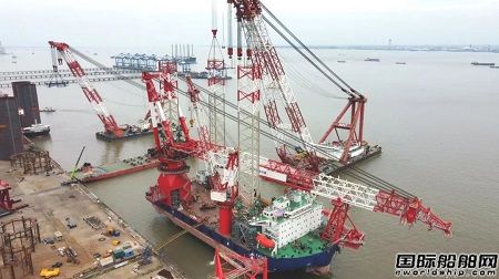 振華重裝完成中交海峰2500T風(fēng)電安裝平臺樁腿接樁