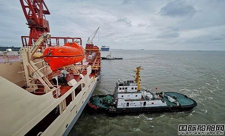 南通中遠(yuǎn)海運(yùn)船務(wù)大型雙燃料改裝“至誠(chéng)”輪完成傾斜試驗(yàn)節(jié)點(diǎn)
