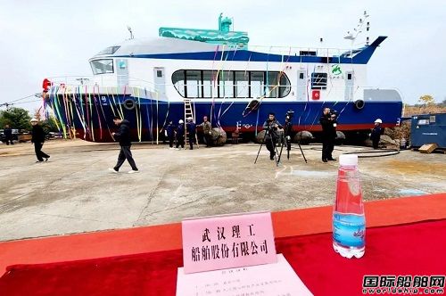 國內(nèi)首艘商用氫燃料電池動(dòng)力游覽船順利下水