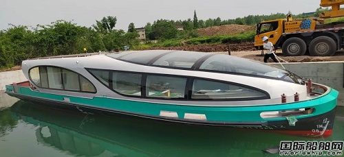 武漢理工船舶設(shè)計(jì)建造45客位游覽船順利吉水