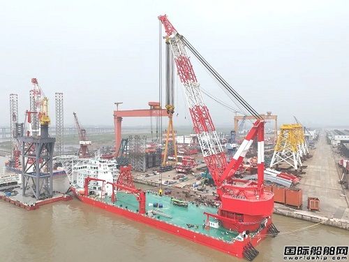 韓通贏吉重工交付4000噸全回轉(zhuǎn)起重船“海洋風(fēng)電76”