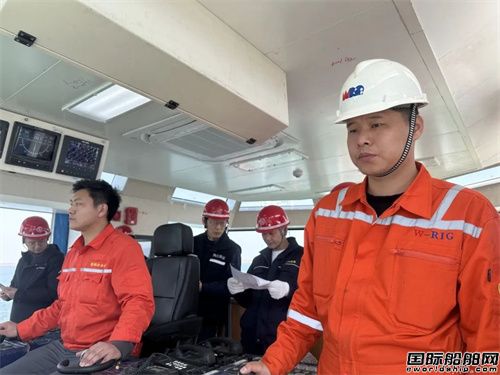 連云港港承建廣州港4000馬力純電拖輪完成試航