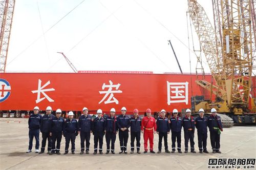 浙江最大！長(zhǎng)宏國(guó)際又添一座大型龍門吊