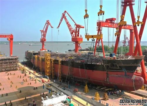 破紀(jì)錄！蕪湖造船廠18500噸化學(xué)品船主船體10天貫通