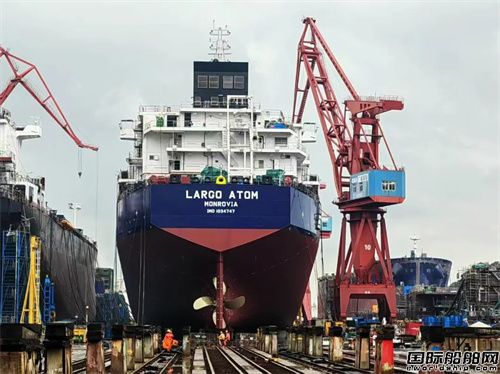 廣船國(guó)際為JPM建造甲醇雙燃料油船下水